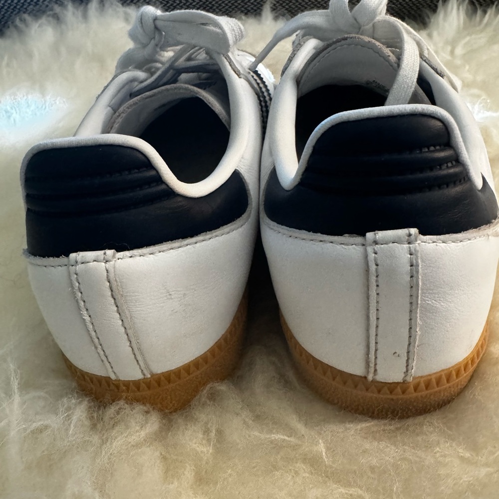 adidas White and Gray Sneakers - Picture 5 of 9